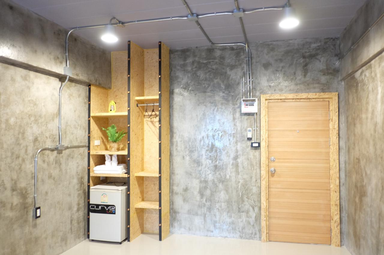 Area 69  Aparthotel Bangkok Bagian luar foto
