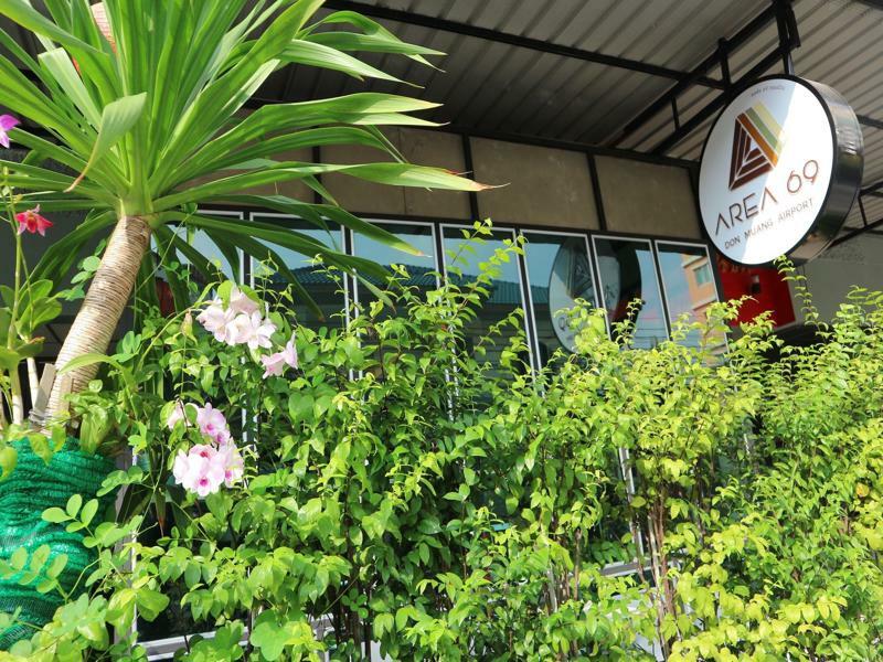 Area 69  Aparthotel Bangkok Bagian luar foto
